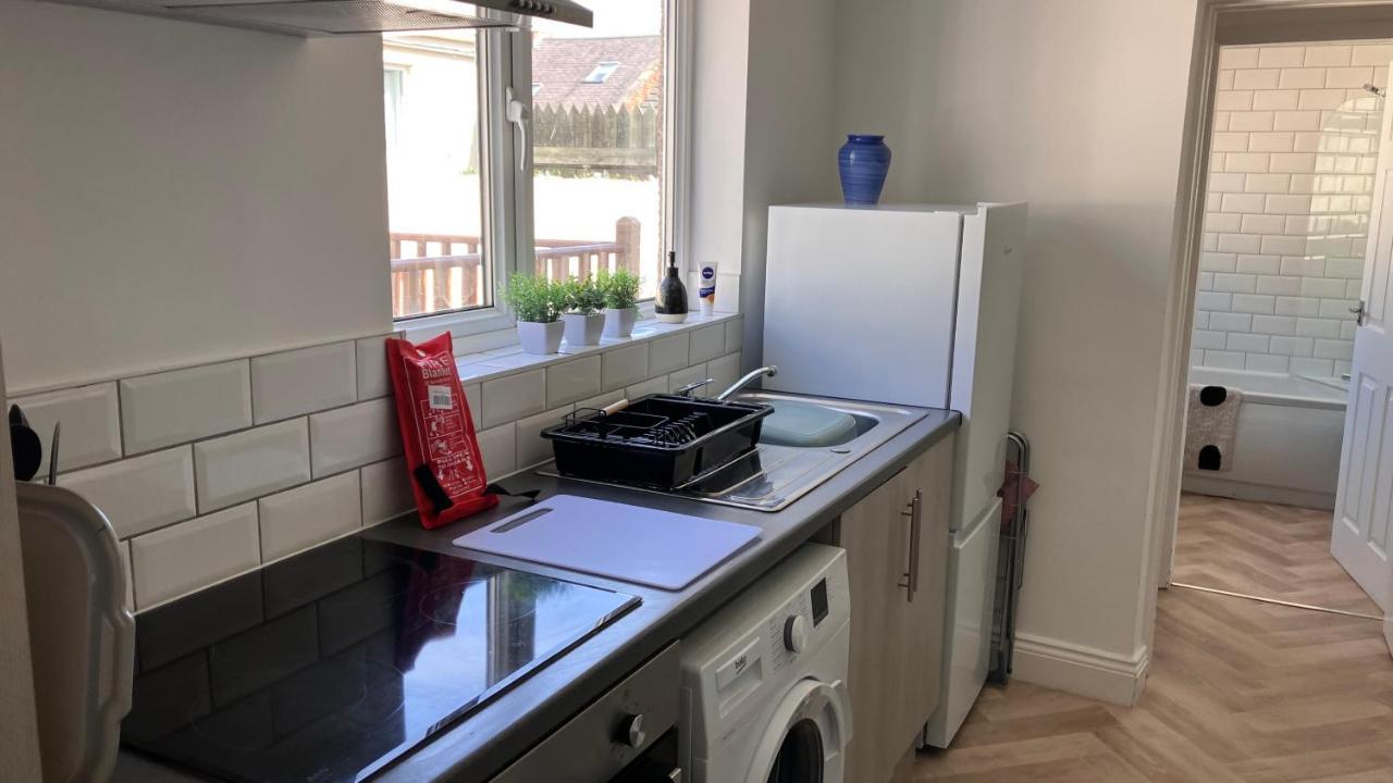 Rose Cottage - City Centre, Hospital Crownwork Studios, Nissan & Stadium Of Light Съндърланд Екстериор снимка